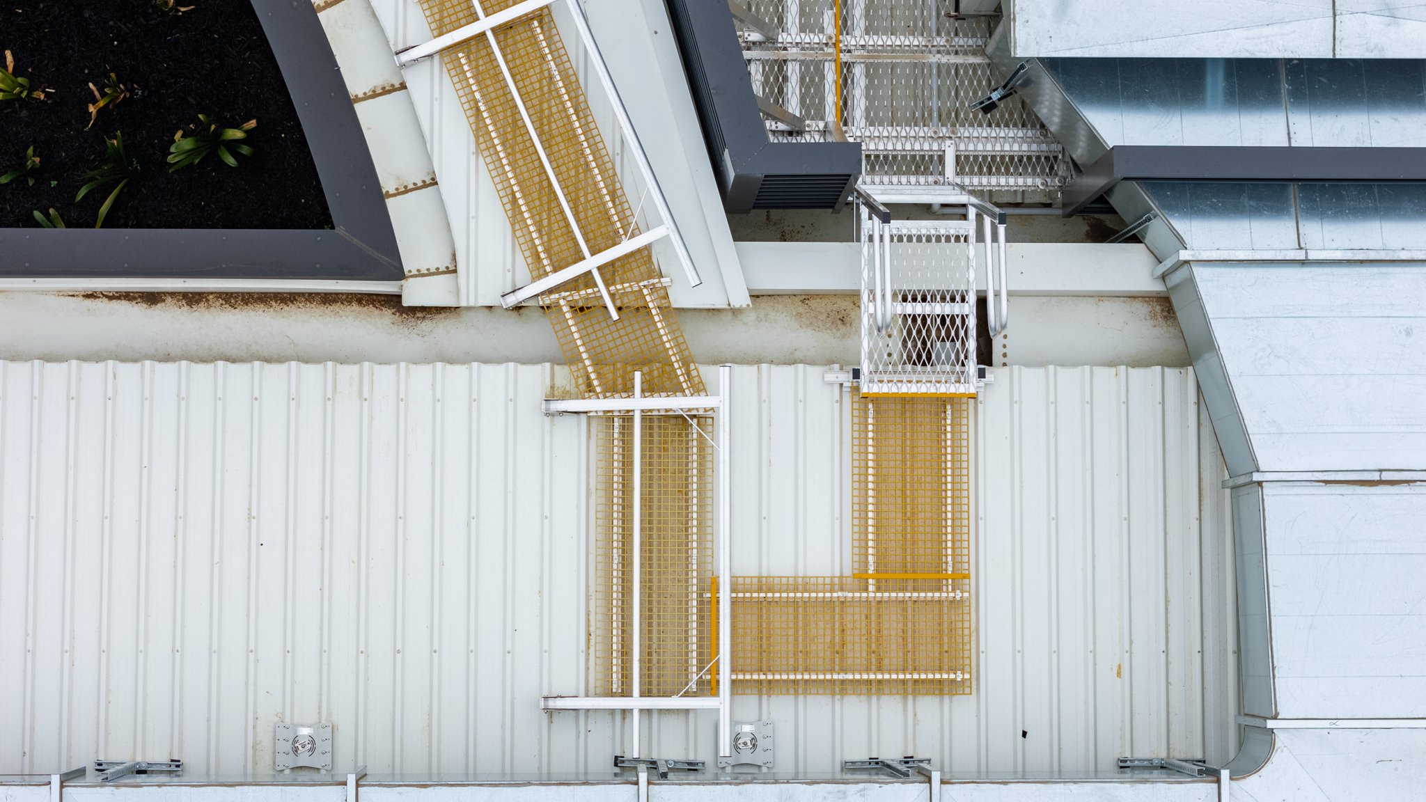 Fold Down Guardrail - Roof Deck Mount | Hart Australia