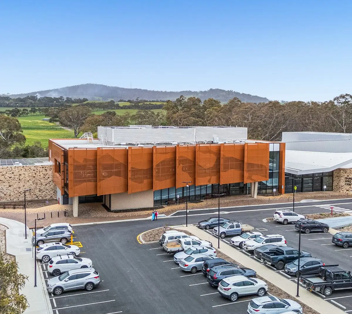 Hart, Plant platform, HVAC platform, plant deck, HVAC deck, HVAC screen, plant platform screen, louvre screen, Roof safety system, safe access system, fall protection system, height safety system